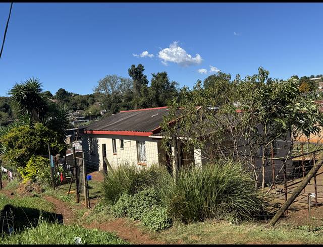 3 BEDROOM FREEHOLD FOR SALE IN HOWICK WEST